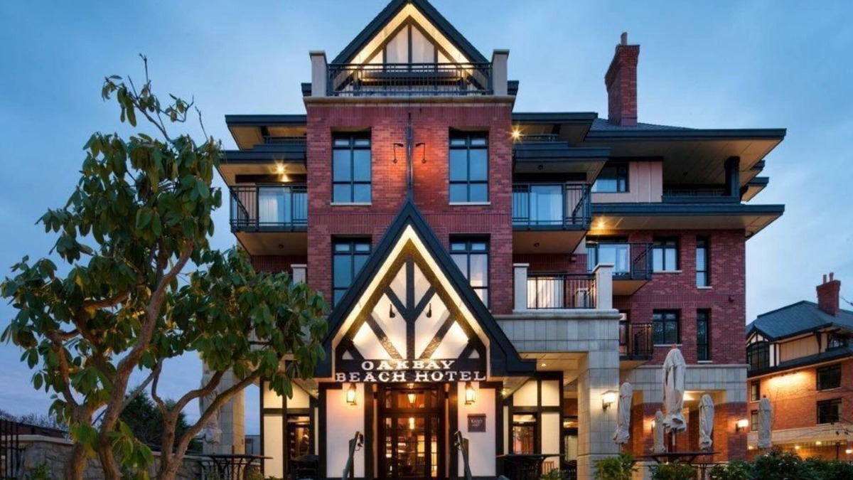South Oak Bay Resort | Oak Bay Beach Hotel