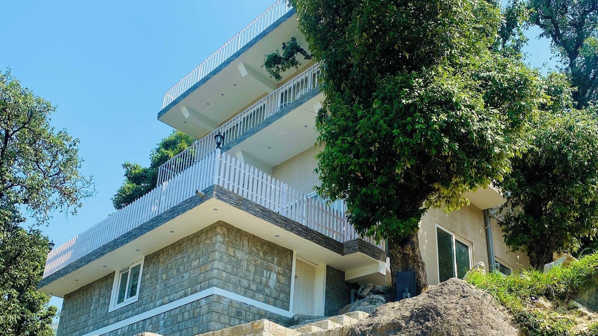 Sidhpur Villa | Oak by the River - Luxury villa in the serene outskirts of Dharamshala/Mcleod
