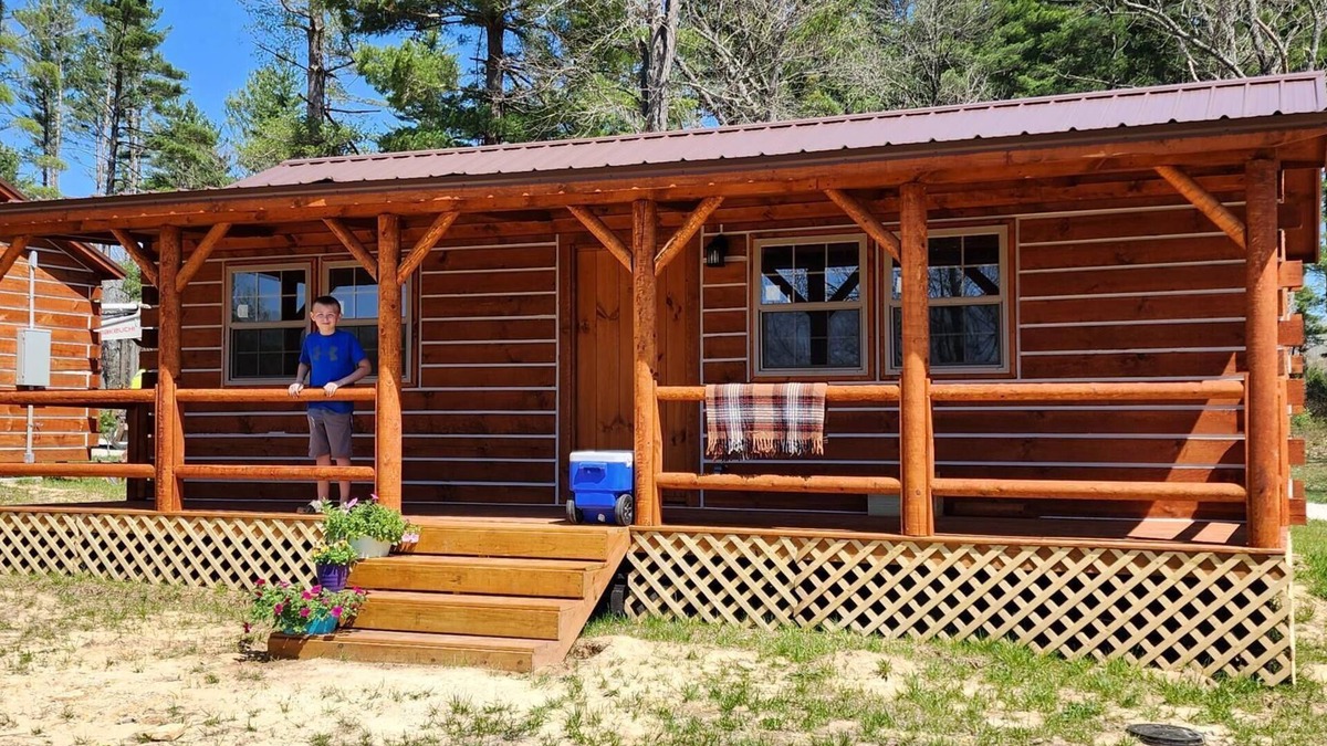 English Cabin | Oak Camping Cabin