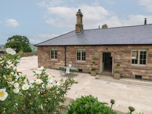 Crich House | Oak Cottage - Fold Yards