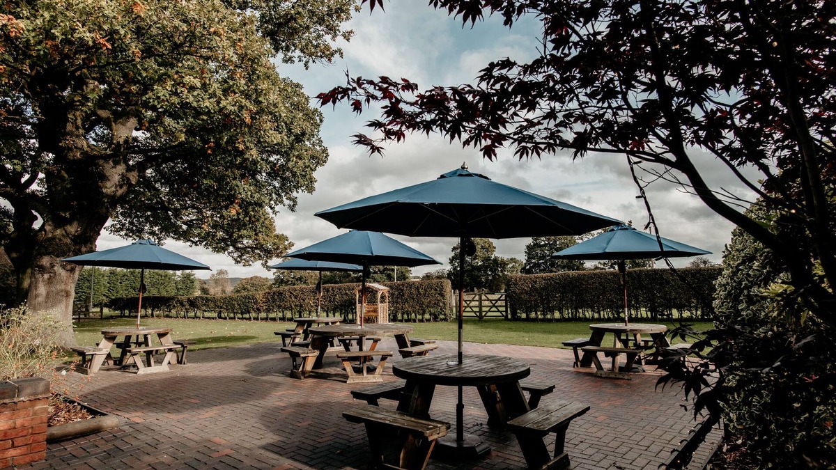 Cannock Hotel | Oak Farm Hotel