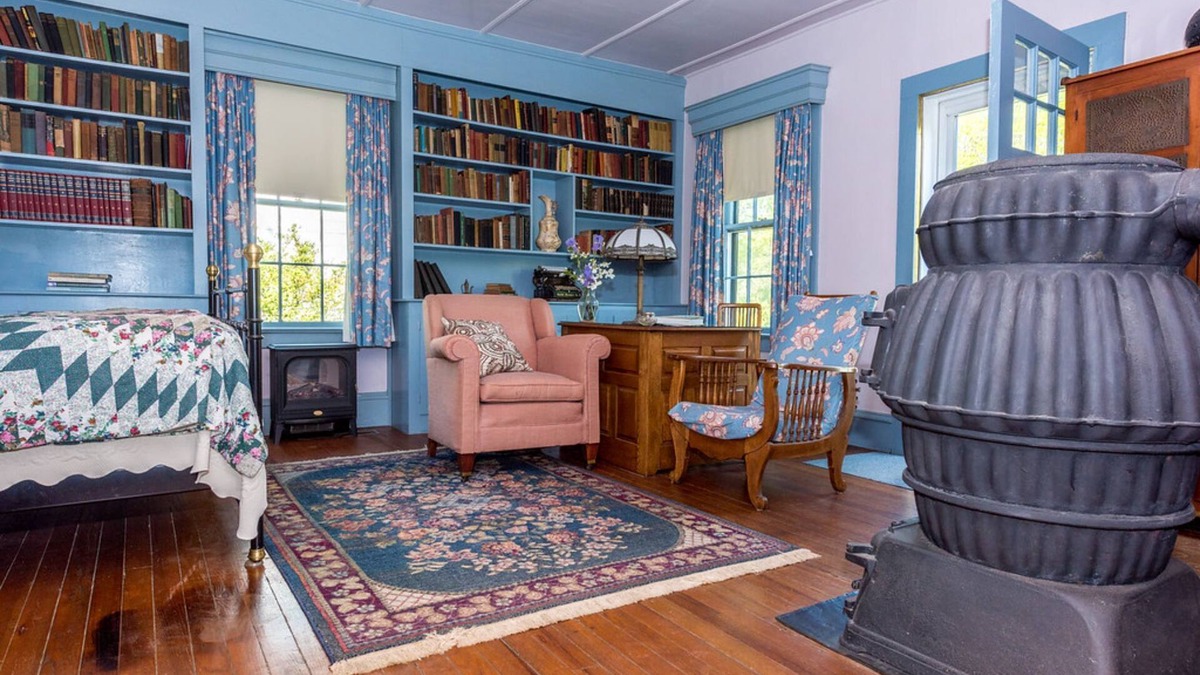 Alton Bed & Breakfast | Oak Grove B&B Queen rm. separate entrance-Pet Friendly