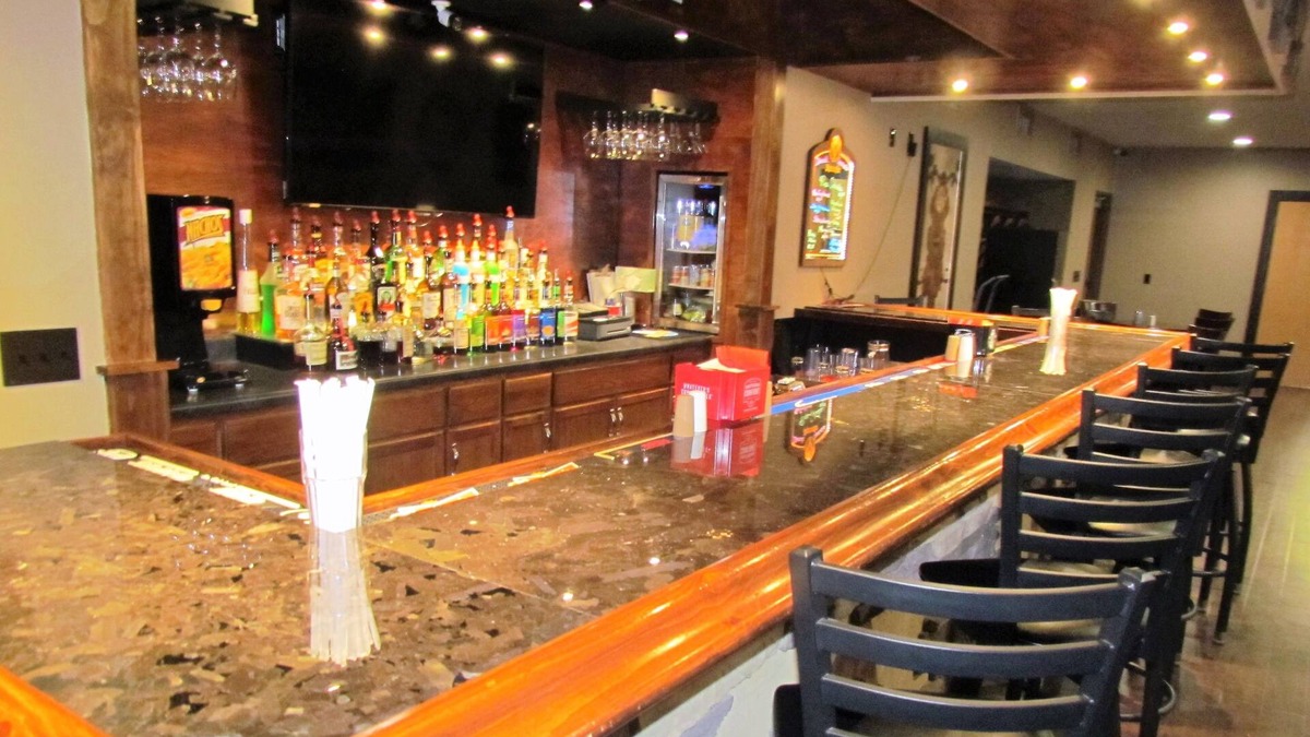 Canton Hotel | Oak Hill Inn & Suites