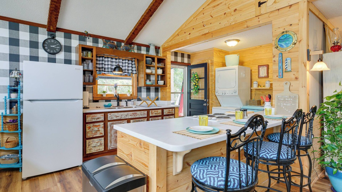 Tranquil Harbour Cottage | Oak Island Vacation Rental w/Decks, Walk to Beach