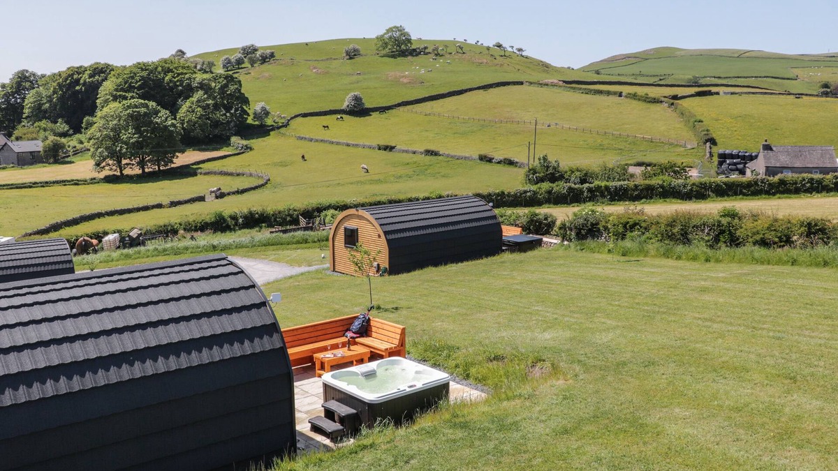 Newland Near Ulverston Cottage | OAK, pet friendly, character holiday cottage in Ulverston
