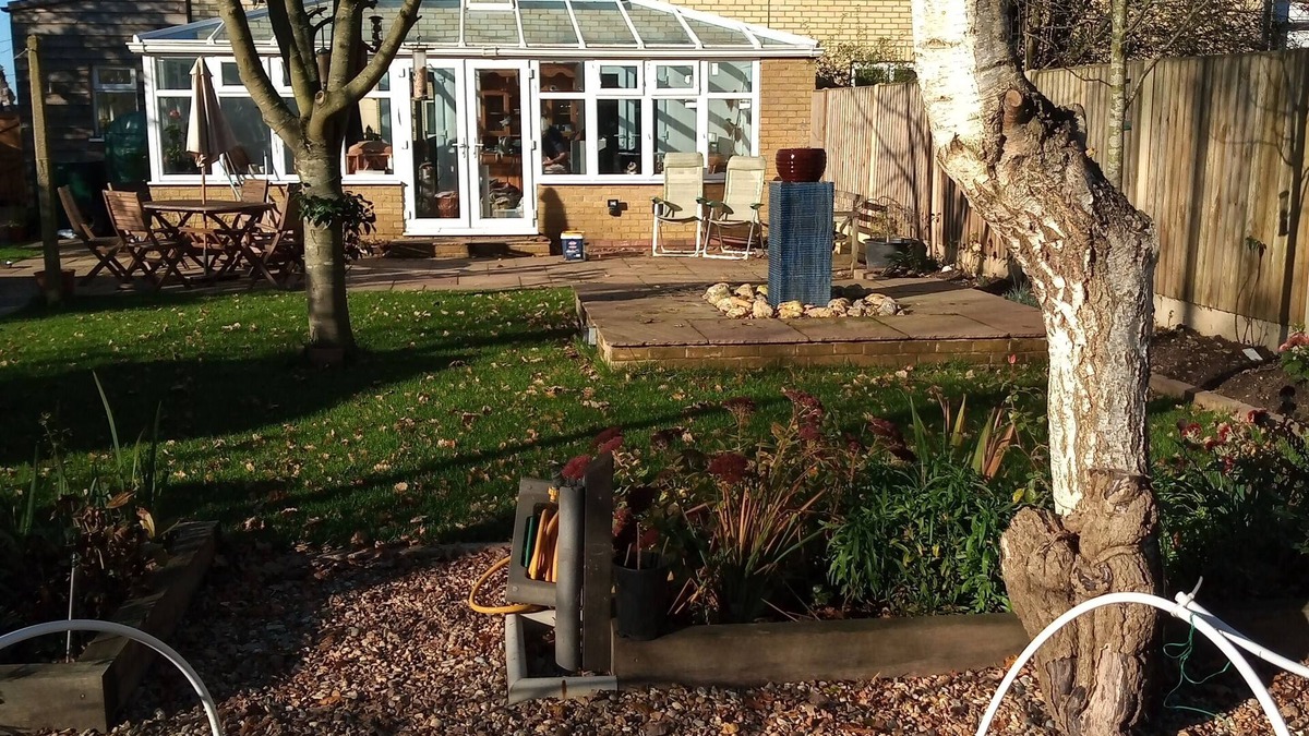 Kettlestone House | Oak Tree Cottage situated in the peaceful countryside village of Little Snoring