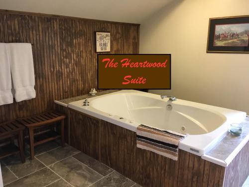 Geneseo Bed & Breakfast | Oak Valley Inn and Suites