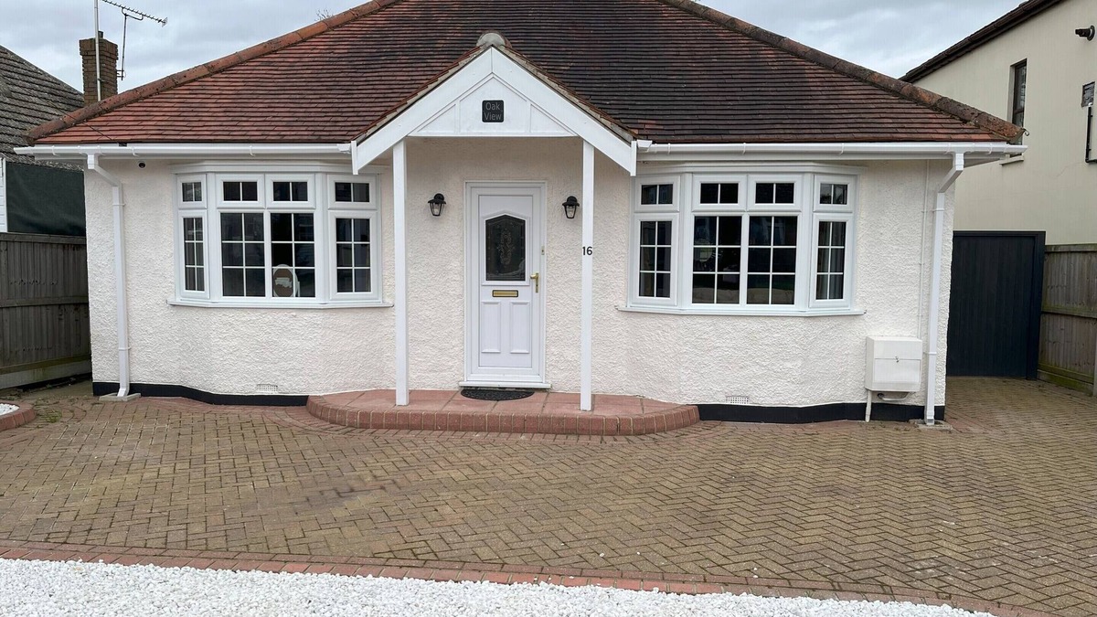 Saint Osyth House | Oak View Near Clacton