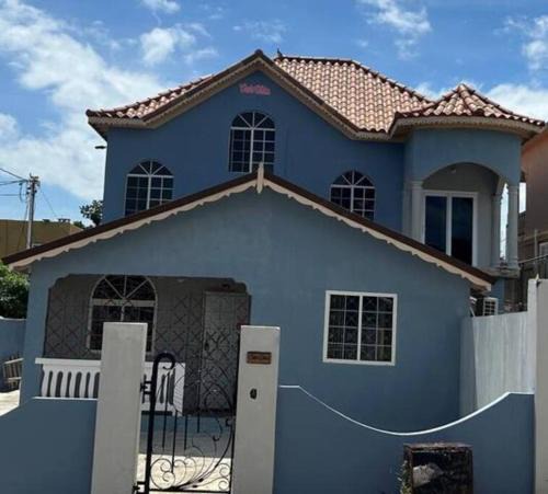 Rhyne Park Village Apartment | Oak Villa Montego Bay2 King Room