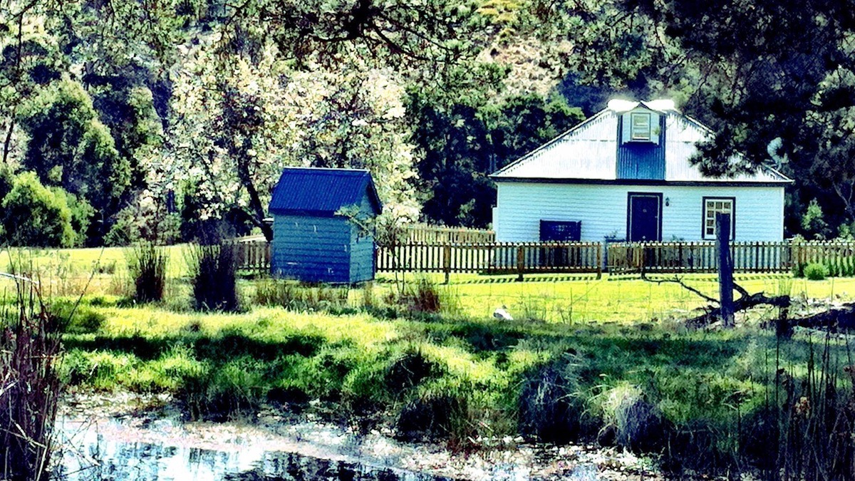 North Bruny Cottage | Oakchester Cottage on Bruny Island