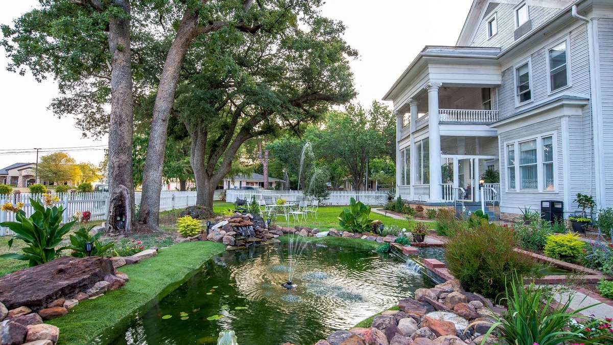 Winnsboro Bed & Breakfast | Oaklea Mansion Bed and Breakfast