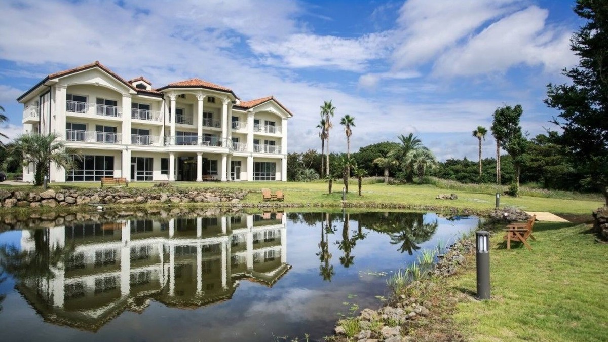 Pyoseon Condo | Oakra Resort