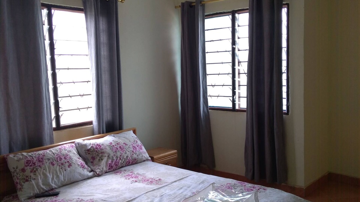 Pepease House | Oaks : Private Room 8
