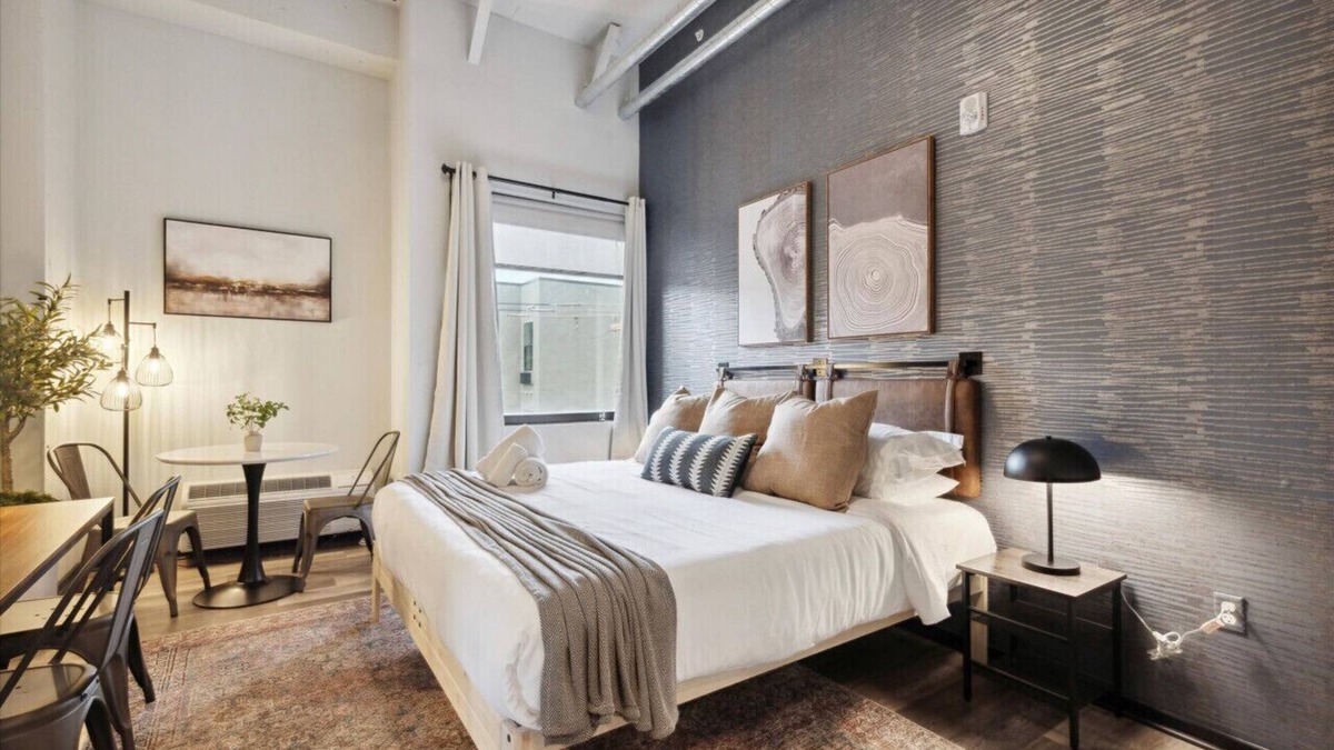Fairmount Apartment | Oaks Studio with Gym, Game Room, Pet Friendly