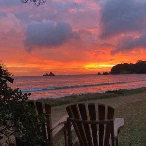 Oakura House | Oakura Bay Absolute Beachfront Holiday Home