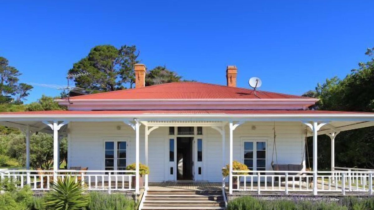 Omiha House | Oakura Bay Villa | Stay Waiheke