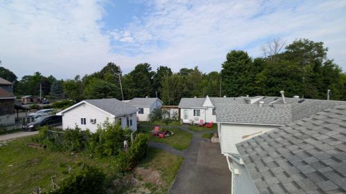 Gravenhurst Hotel | Oakwood Motel