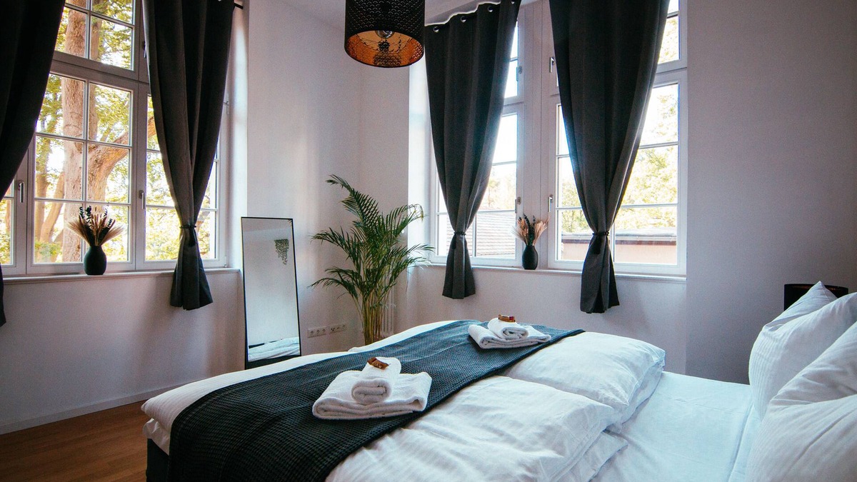 Neurochwitz Apartment | Oasis Appart - Living in Königspark - Elbhang Dresden - Large Terrace - Netflix