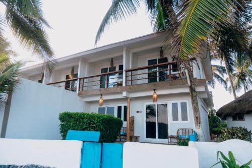 Cape Coast Resort | Oasis beach resort