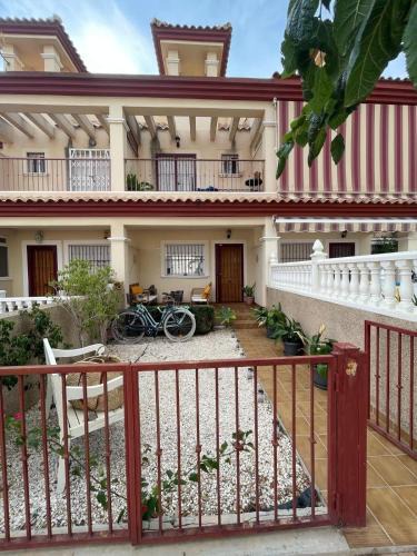 Los Imbernones House | Oasis en la playa con piscina
