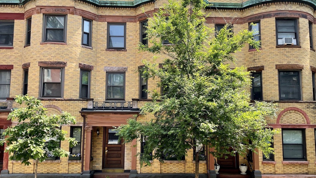 Fenway–Kenmore House | Oasis Guest House