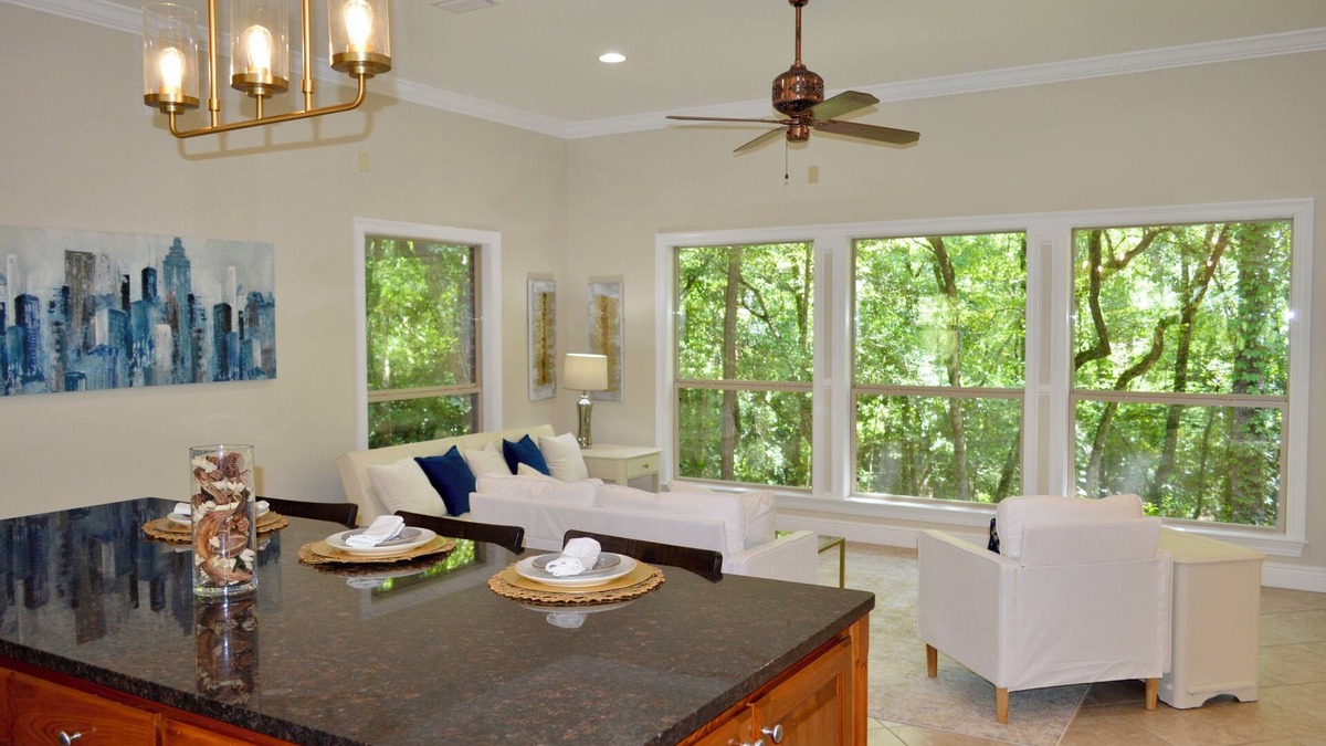 Daphne House | Oasis in Daphne