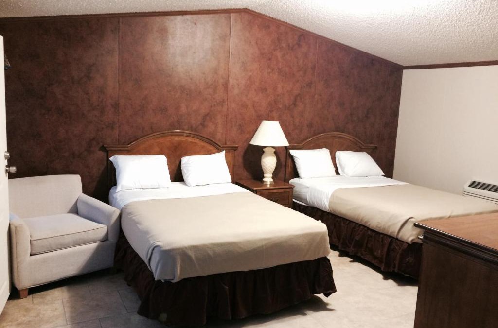 Big Lake Hotel | Oasis Lodge