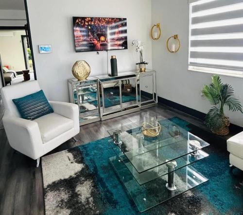 West Little River Apartment | Oasis near Miami International