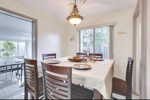 Sunrise Apartment | Oasis of Sunrise