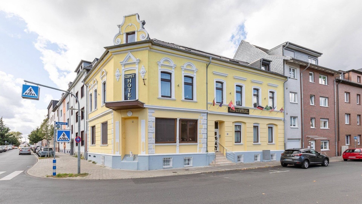 Oberhausen Apartment | Oberhausen Urban Retreat