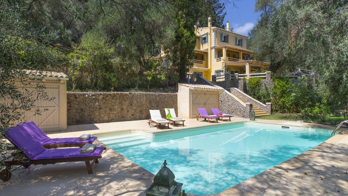 Limni House | OBERON-A Cozy 2 bedroom/2 Bathroom Residence at IL Giardino Segreto Di Prospero