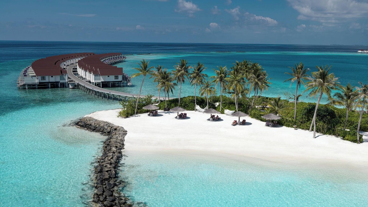 Farukolhufushi Island Resort | OBLU SELECT Lobigili with Free Transfers