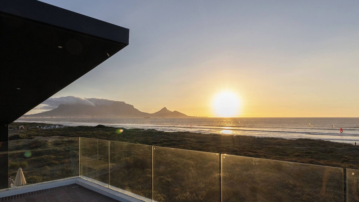 Sunset Beach House | Ocean 9 - Sunset Beachfront Luxury Residence