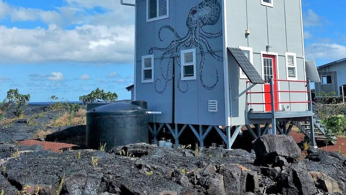 Kalapana House | Ocean and Lava View from 400 sq ft Off Grid House- Amazing sunrises & Sunsets