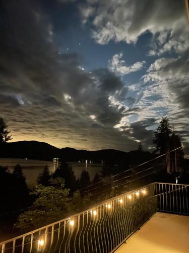 Langdale House | Ocean and Mountain view Home