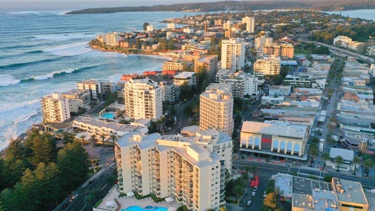 Sydney Apartment | Ocean View, Lift Access 510 Opposite North Cronulla Beach