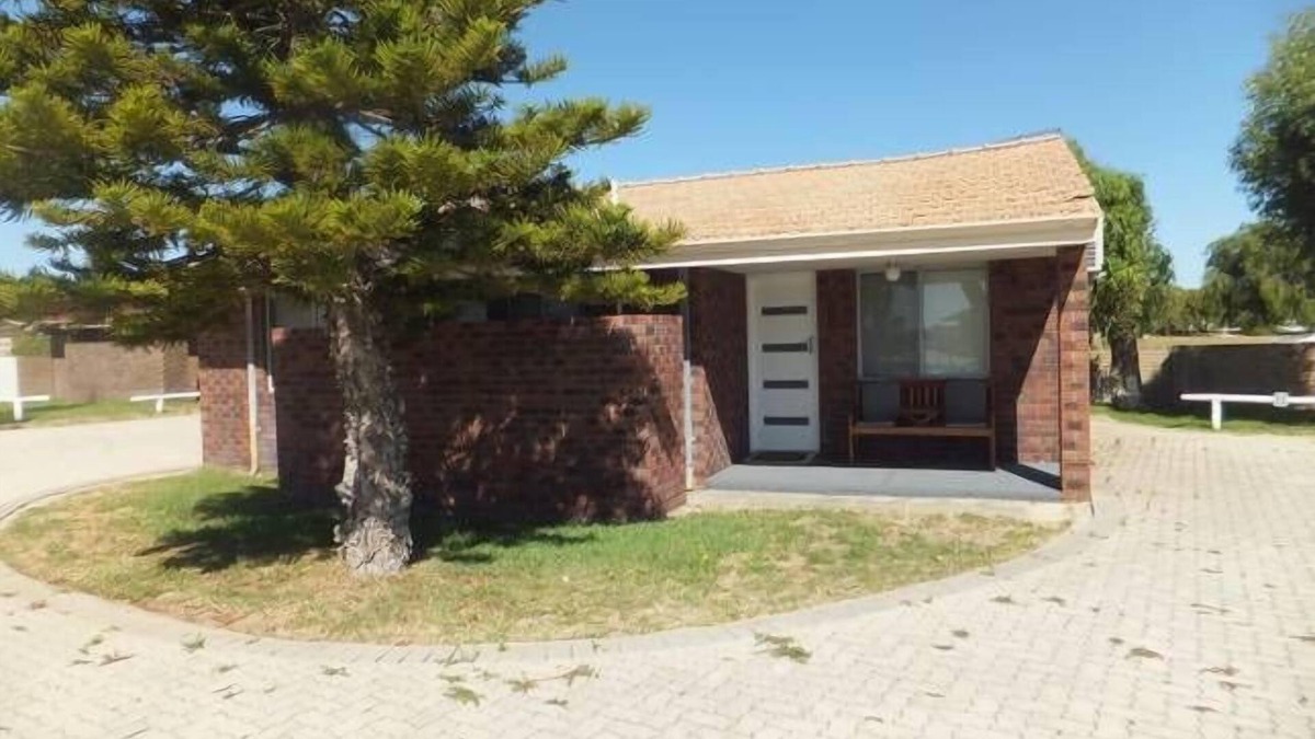 Jurien Bay House | Ocean Beach Chalet 11