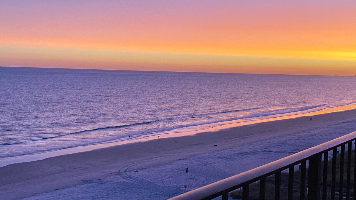 Ocean Drive Condo | OCEAN BLISS! Beautiful oceanfront condo with large balcony
