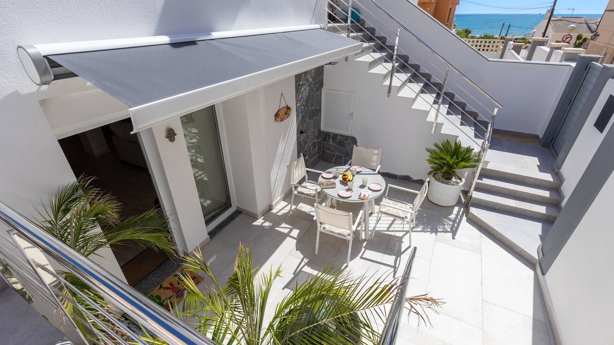El Moncayo Ski Chalet | Ocean Blue Eyes by Fidalsa