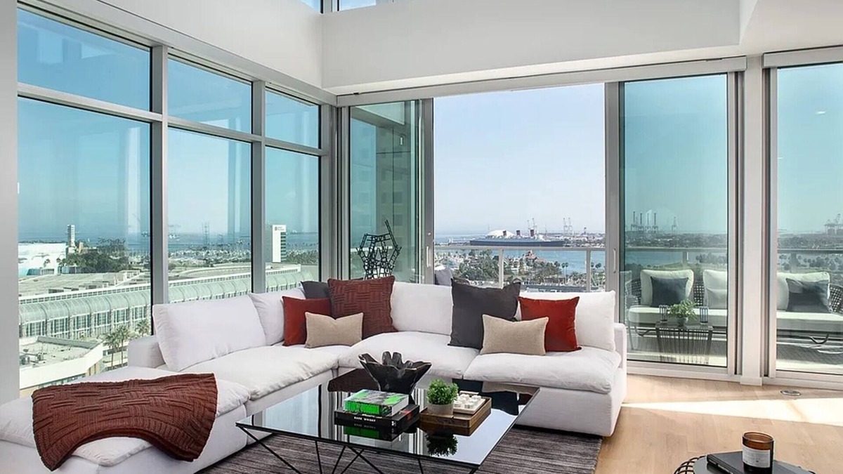 Waterfront Apartment | Ocean Blvd 2 Bedroom Long Beach Penthouse