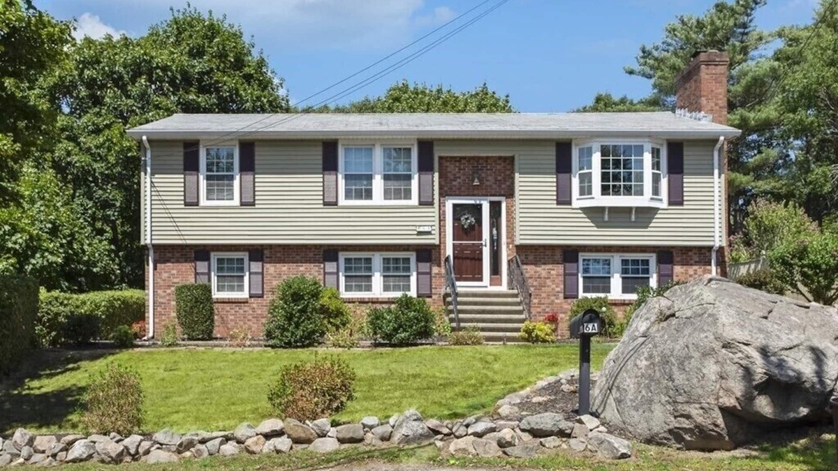 Gloucester Apartment | Ocean Breeze/8-Minute Walk to Beach