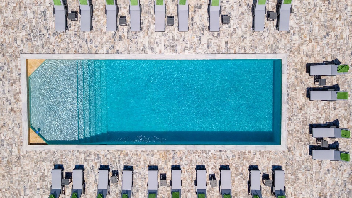 Whitby Hotel | Ocean Breeze Resort