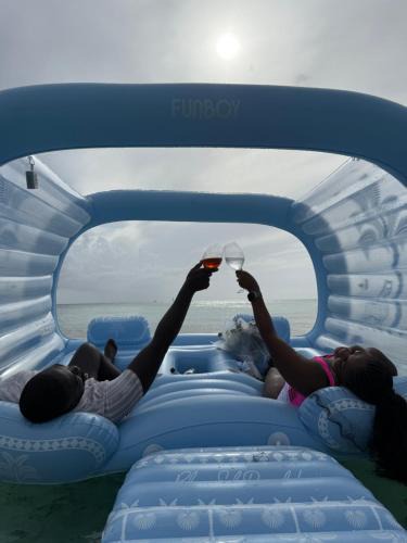 Seven Mile Beach Other | Ocean cabana inflatable 90 minutes rental