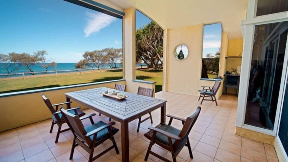 Coral Cove House | OCEAN CLUB HOUSE. Absolute Oceanfront house directly on championship golf course
