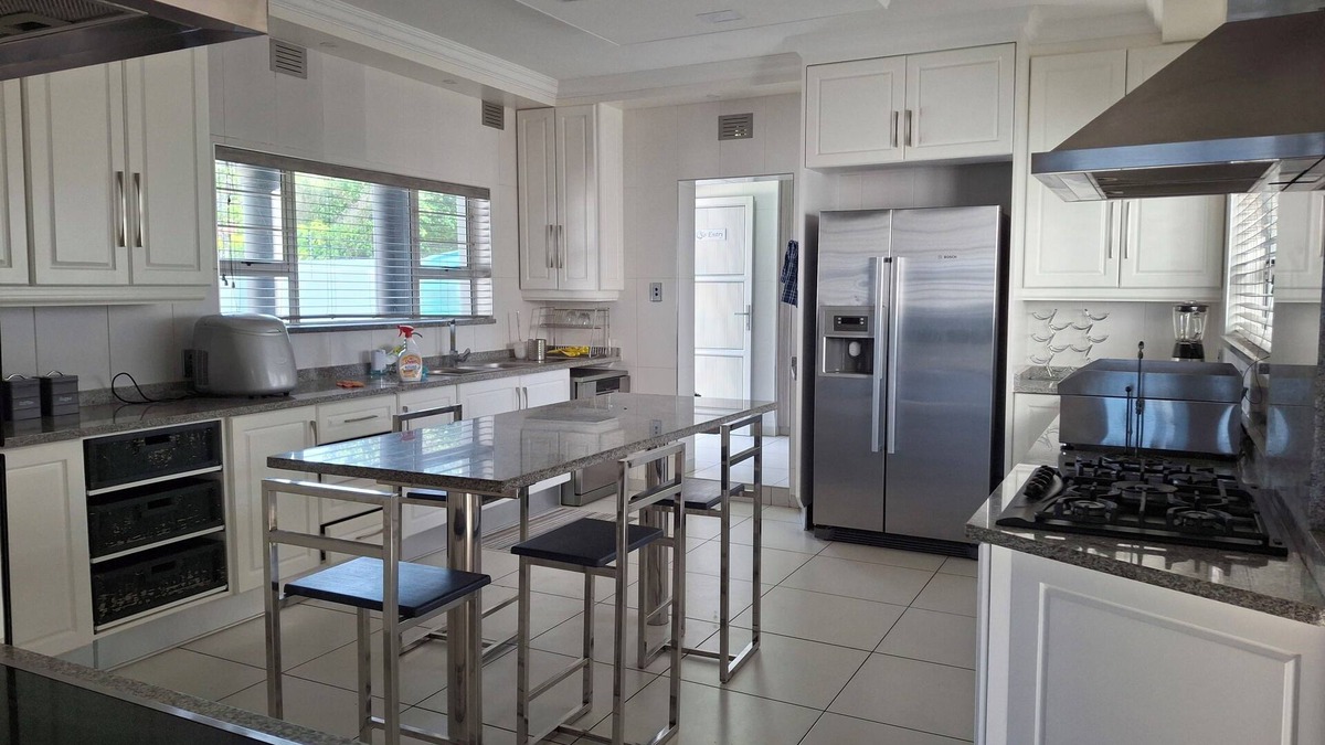 Manaba Beach House | Ocean Days