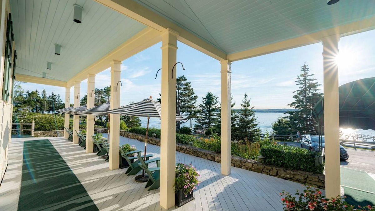Boothbay Harbor Apartment | Ocean Deck Rm | Lighthouse View | No Hidden Fees
