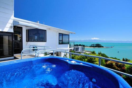 Stepneyville House | Ocean Dreaming - Nelson Waterfront