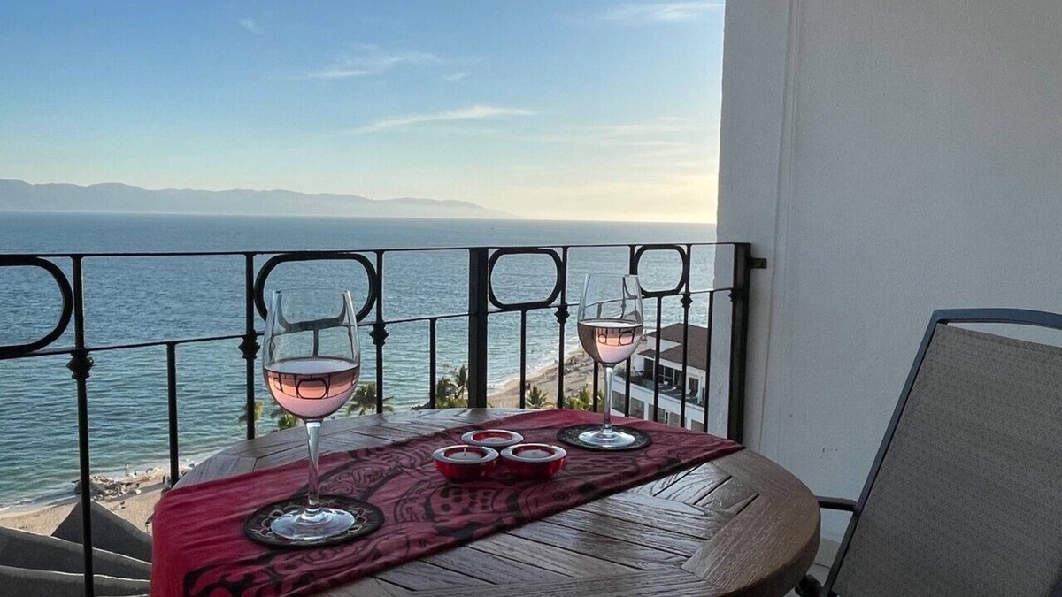 Olimpica Condo | OCEAN FRONT 15TH FLOOR SUNSETS POOL WIFI ALL-INCLUSIVE ONLY