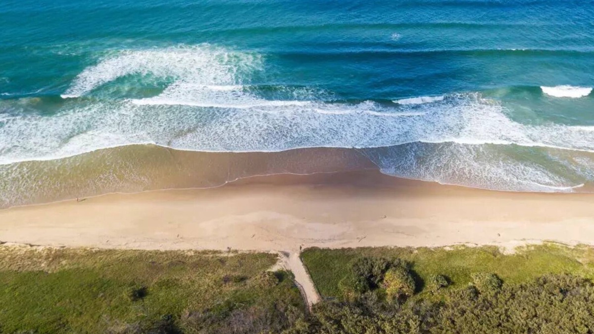 Buddina Apartment | Ocean Front 2 Bedroom Unit