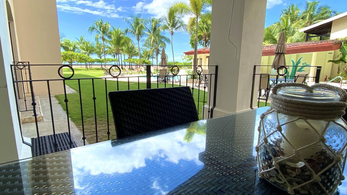 Barrio Los Faroles Condo | Ocean Front 3 Bed/2 Bath- direct access to beach-Salt water Pool-AMAZING SUNSETS